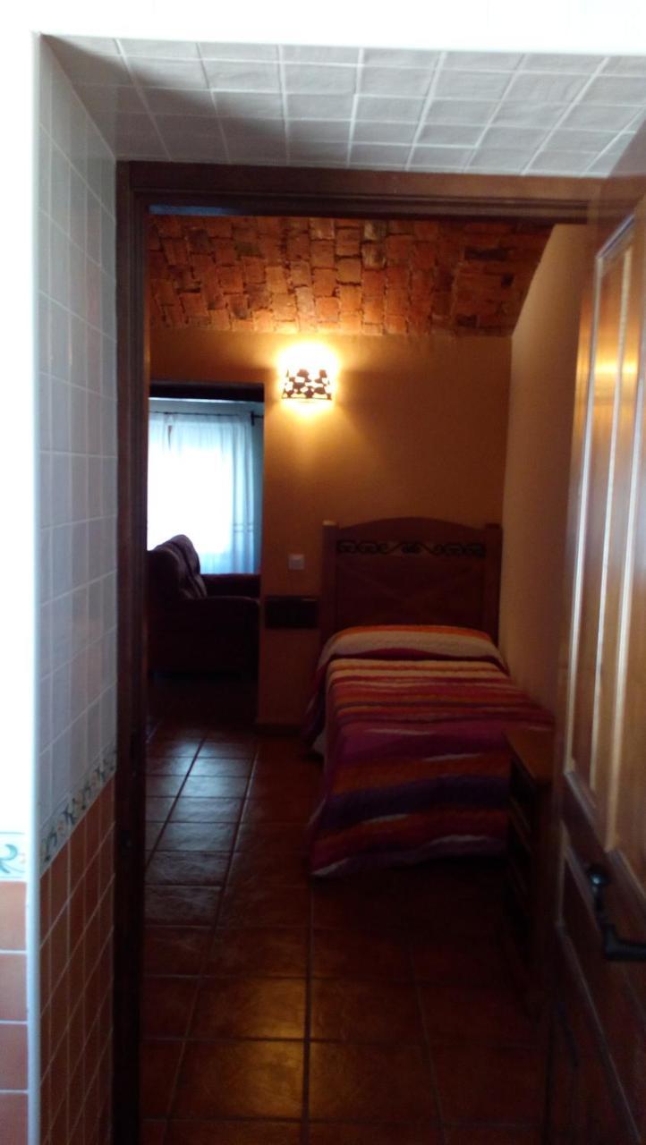Apartamentos Rurales Casas De Los Maestros Talarrubias Exterior foto